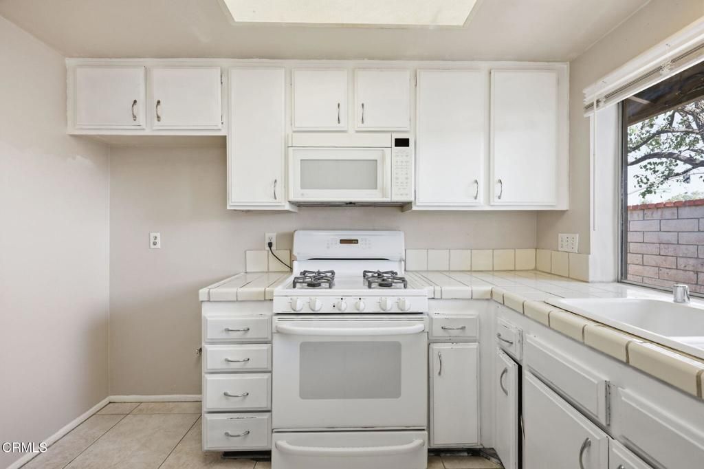 Image 24 of property listing at 1793 Onda Drive, Camarillo, CA 93010