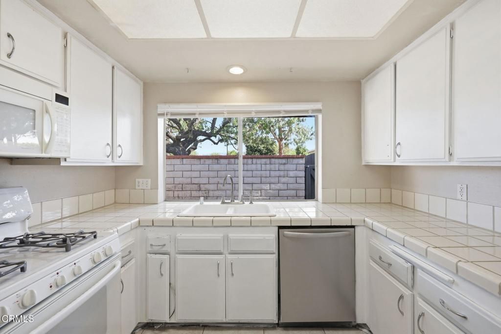 Image 3 of property listing at 1793 Onda Drive, Camarillo, CA 93010