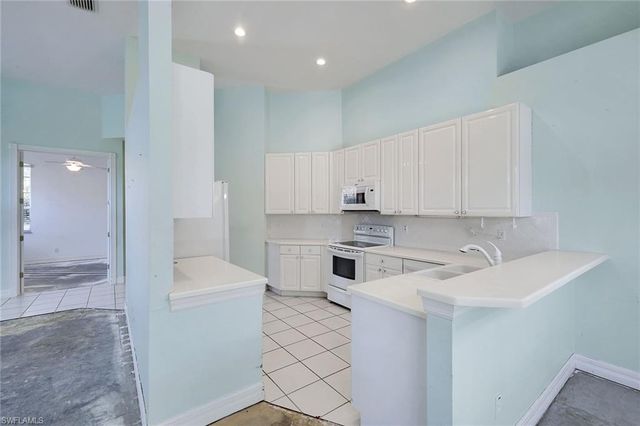 25380 GALASHIELDS CIR, Bonita Springs, FL 34134