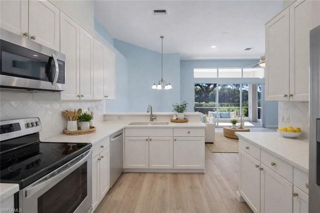 25380 GALASHIELDS CIR, Bonita Springs, FL 34134