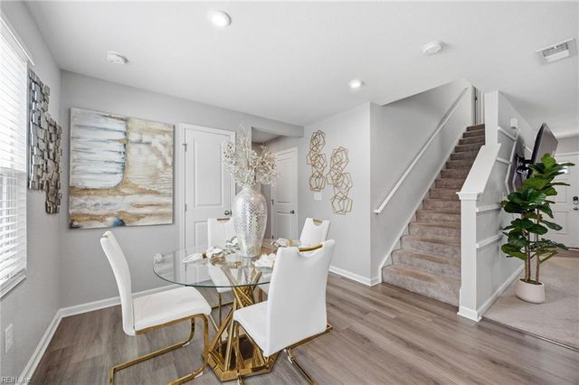 319 Forecastle ST, Portsmouth, VA 23701