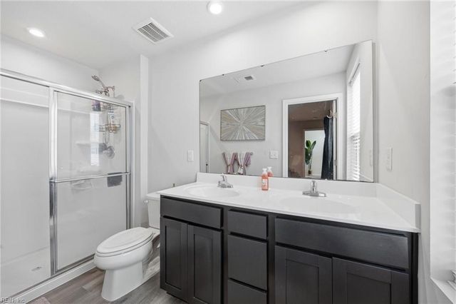 319 Forecastle ST, Portsmouth, VA 23701