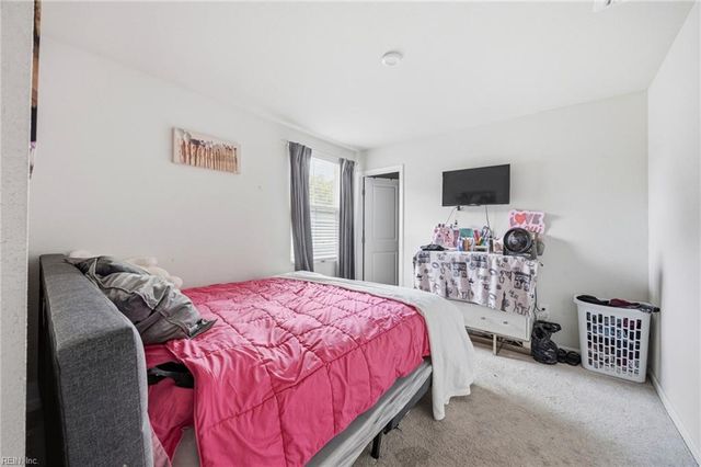 319 Forecastle ST, Portsmouth, VA 23701