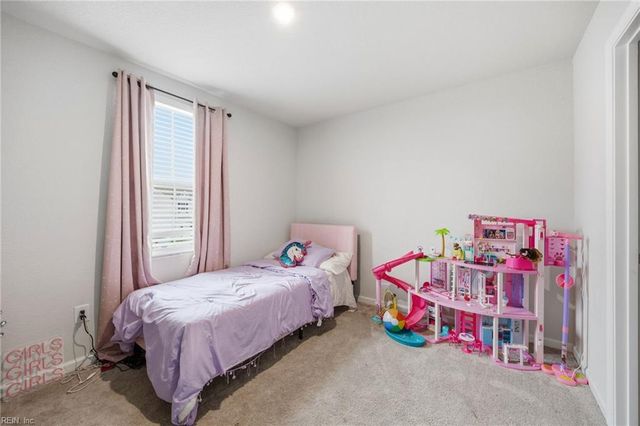 319 Forecastle ST, Portsmouth, VA 23701