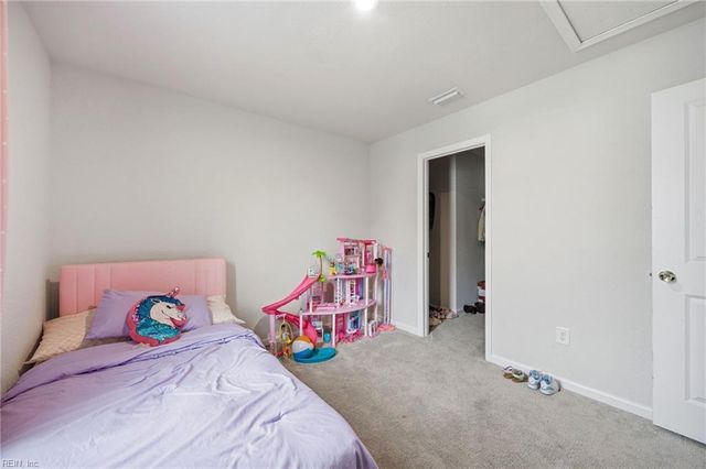 319 Forecastle ST, Portsmouth, VA 23701