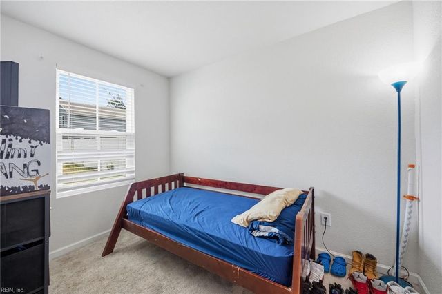 319 Forecastle ST, Portsmouth, VA 23701