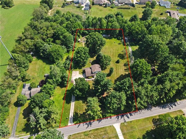 2053 Walker Mill Road, Youngstown, OH 44514