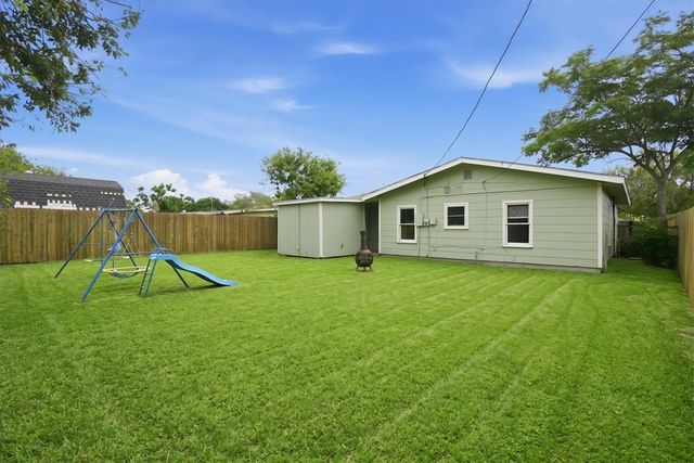 1221 Bernice Dr, Corpus Christi, TX 78412