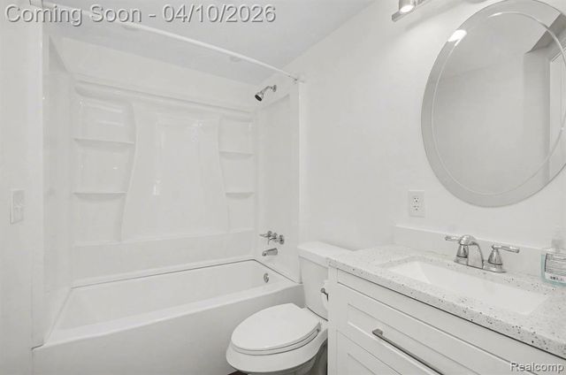 211 Cardinal Street, Commerce Twp, MI 48382