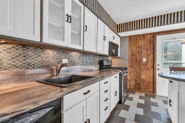 805 Hastings Ln, Point Pleasant Boro, NJ 08742