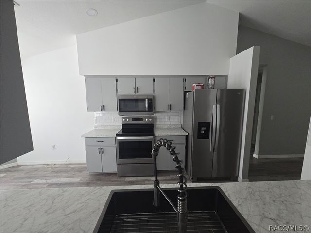 864 W Gleason Place, Beverly Hills, FL 34465