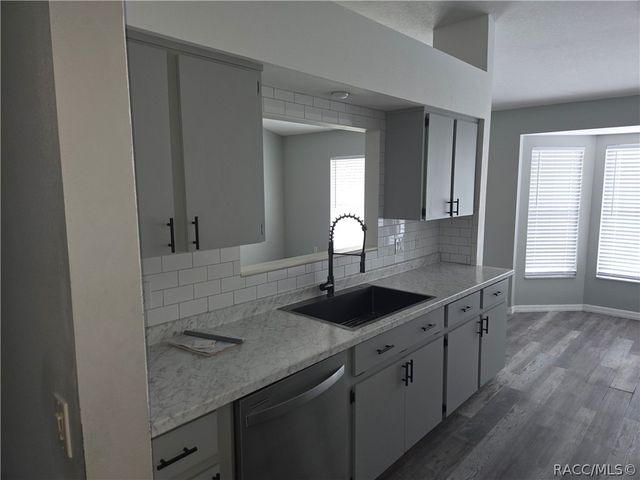 864 W Gleason Place, Beverly Hills, FL 34465