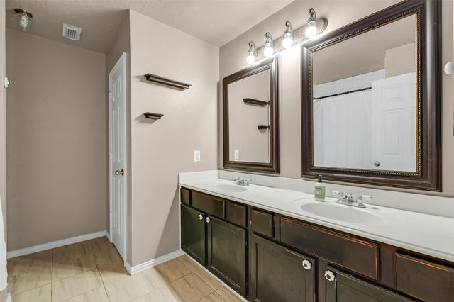 16830 Ship Anchor Drive, Friendswood, TX 77546