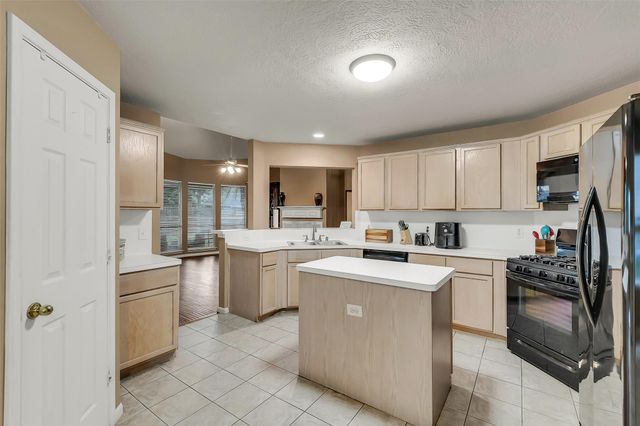 16830 Ship Anchor Drive, Friendswood, TX 77546