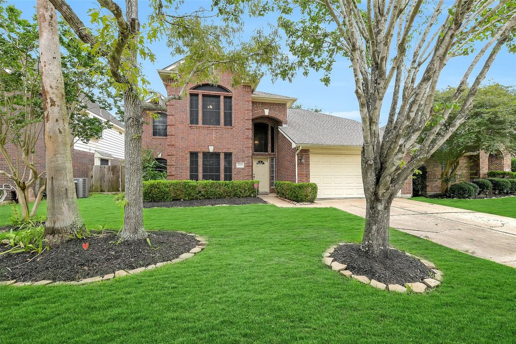 16830 Ship Anchor Drive, Friendswood, TX 77546