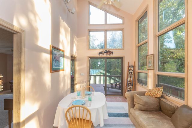 12 Bridle Way, Hurricane, WV 25526