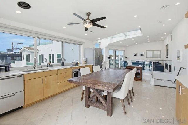 3786 Strandway 2, San Diego, CA 92109