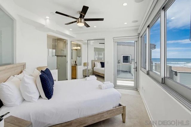 3786 Strandway 2, San Diego, CA 92109