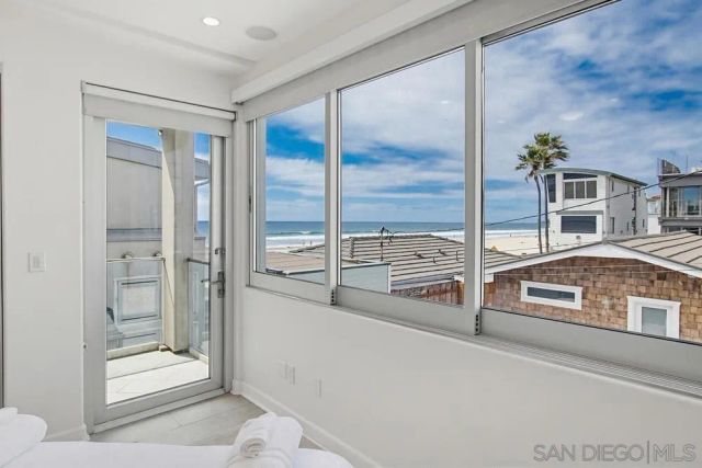 3786 Strandway 2, San Diego, CA 92109