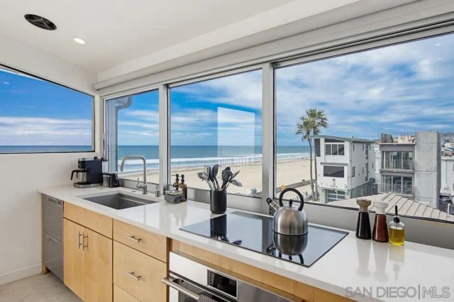 3786 Strandway 2, San Diego, CA 92109