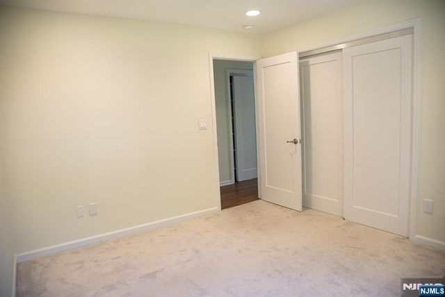23 Lakeview Drive, Old Tappan, NJ 07675