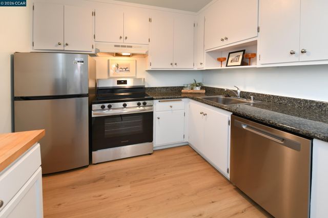 1743 Carmel Dr 23, Walnut Creek, CA 94596