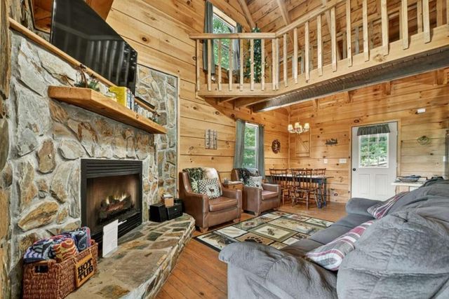 1056 Jolley Way, Epworth, GA 30541