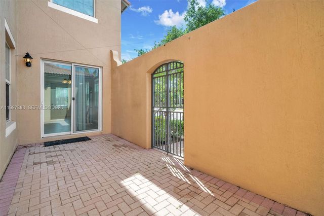 1148 SW 147th Avenue, Pembroke Pines, FL 33027