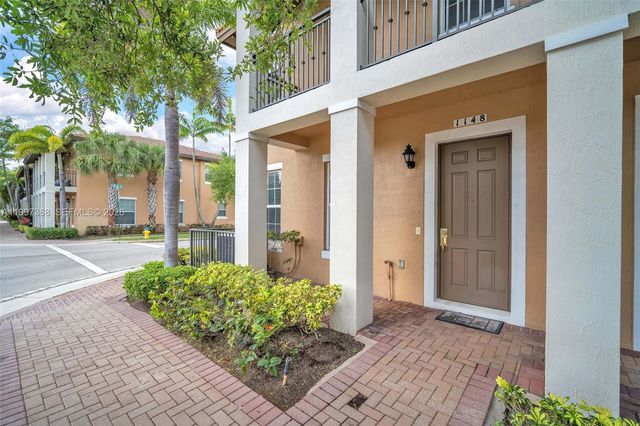 1148 SW 147th Avenue, Pembroke Pines, FL 33027