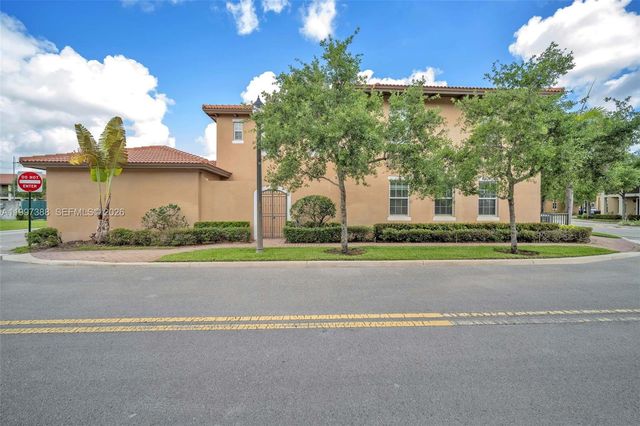 1148 SW 147th Avenue, Pembroke Pines, FL 33027
