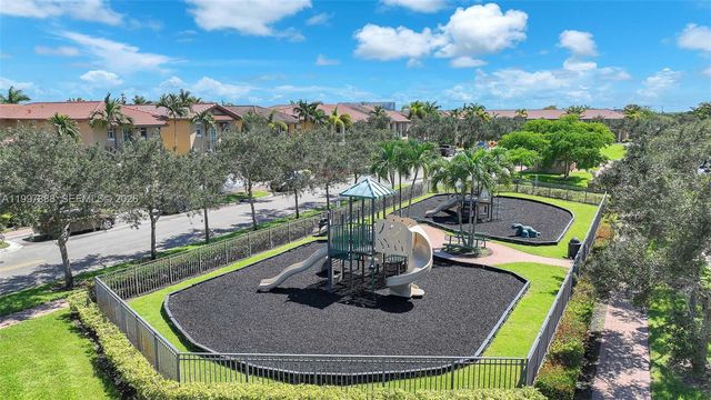 1148 SW 147th Avenue, Pembroke Pines, FL 33027