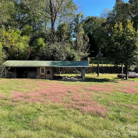 339 29th Avenue Drive NW, Hickory, NC 28601