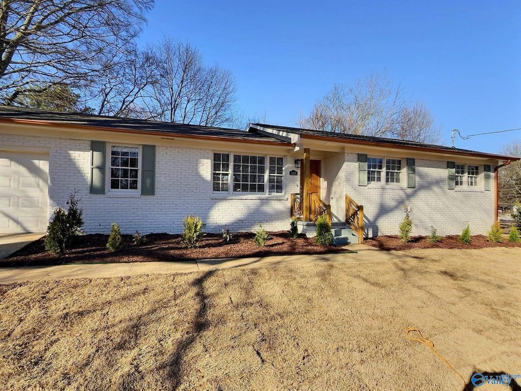 3406 Oakmont Avenue, Huntsville, AL 35810