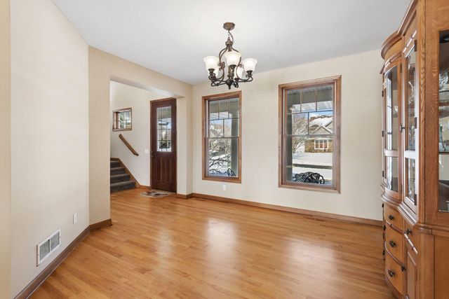 1745 Carriage Drive, Victoria, MN 55386