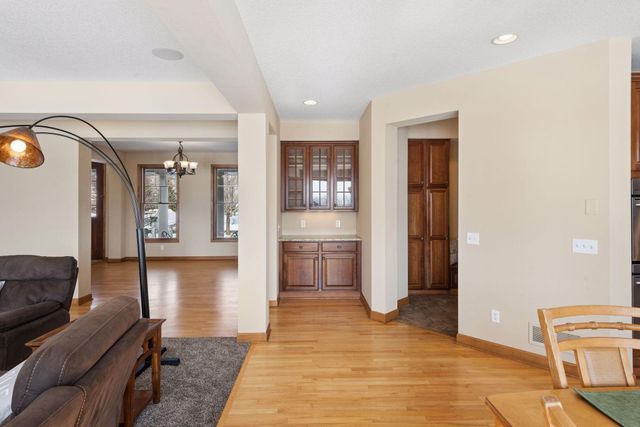 1745 Carriage Drive, Victoria, MN 55386