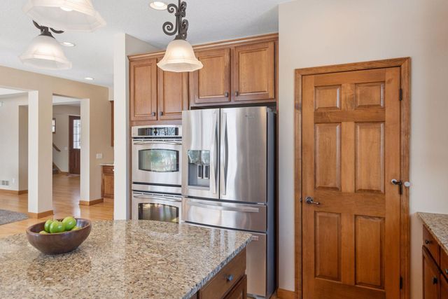 1745 Carriage Drive, Victoria, MN 55386