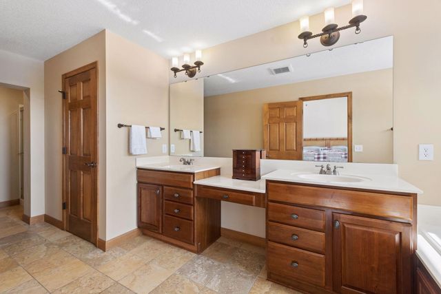 1745 Carriage Drive, Victoria, MN 55386