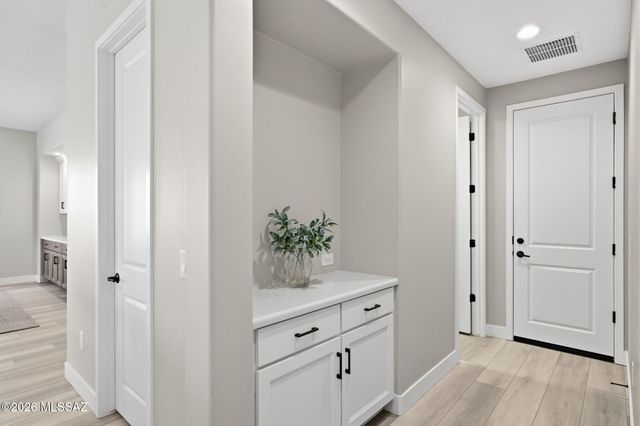 62067 E Quartzite Road, Oracle, AZ 85623