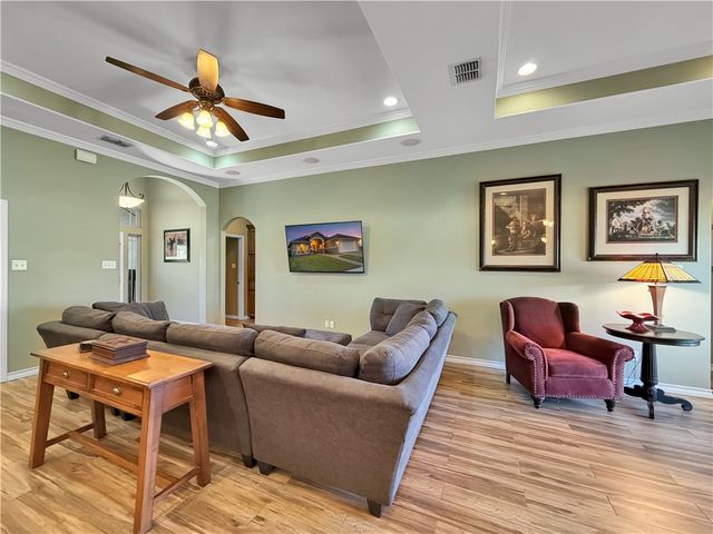 8130 King Henry Pl, Corpus Christi, TX 78414