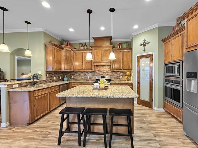 8130 King Henry Pl, Corpus Christi, TX 78414