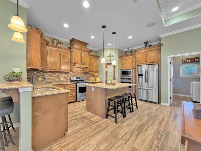 8130 King Henry Pl, Corpus Christi, TX 78414