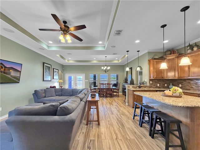 8130 King Henry Pl, Corpus Christi, TX 78414
