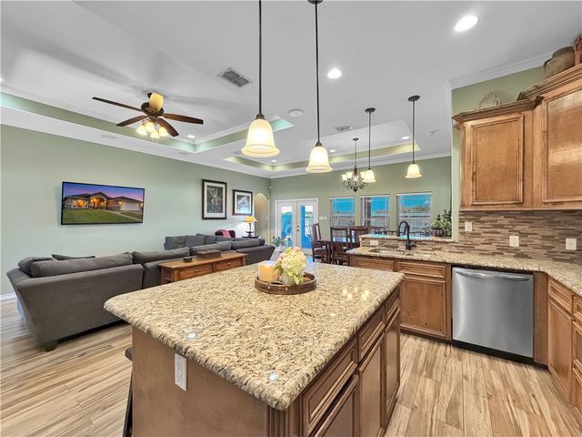 8130 King Henry Pl, Corpus Christi, TX 78414