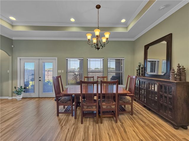 8130 King Henry Pl, Corpus Christi, TX 78414