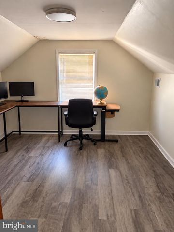 9 PLAZA CT, Ewing, NJ 08628
