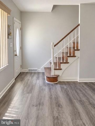 9 PLAZA CT, Ewing, NJ 08628