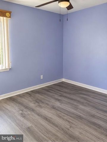 9 PLAZA CT, Ewing, NJ 08628