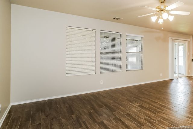 7342 TAMBURO TRL, San Antonio, TX 78266