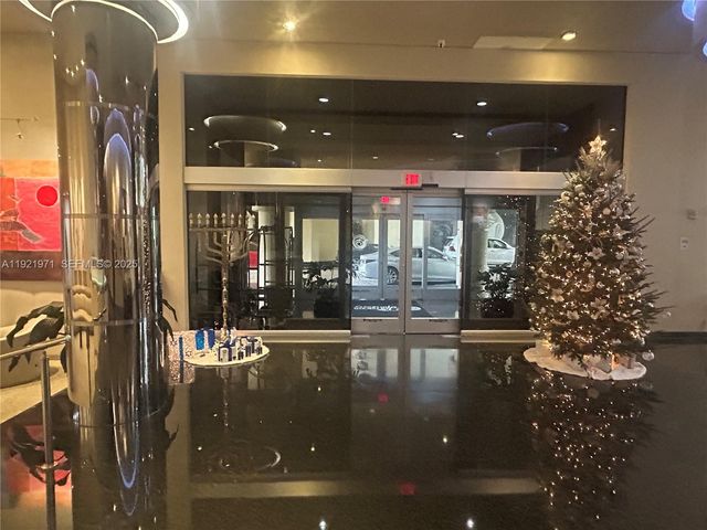 20191 E Country Club Dr 2601, Aventura, FL 33180