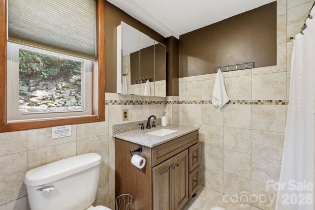 854 Ox Creek Crest Lane, Weaverville, NC 28787